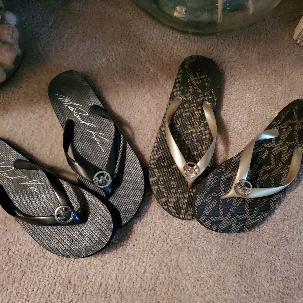 💯 Michael Kors Flip Flops👣👣